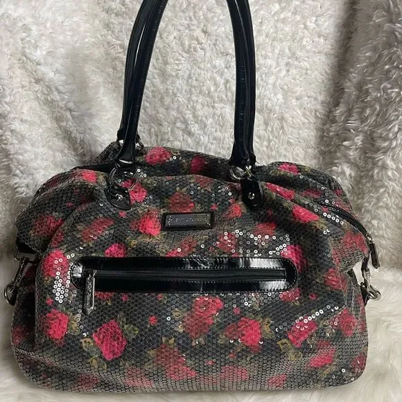 BETSEY JOHNSON Full SEQUINS RED ROSES Tote HOBO  Weekender Bag - Picture 4 of 16